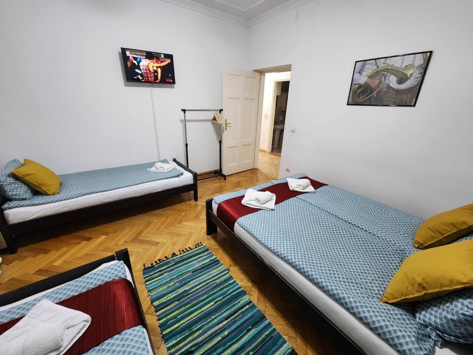 Authentic Belgrade Centre Apartments For Large Groups, Republic Square - Up To 47 People In 5 Apartments Room photo