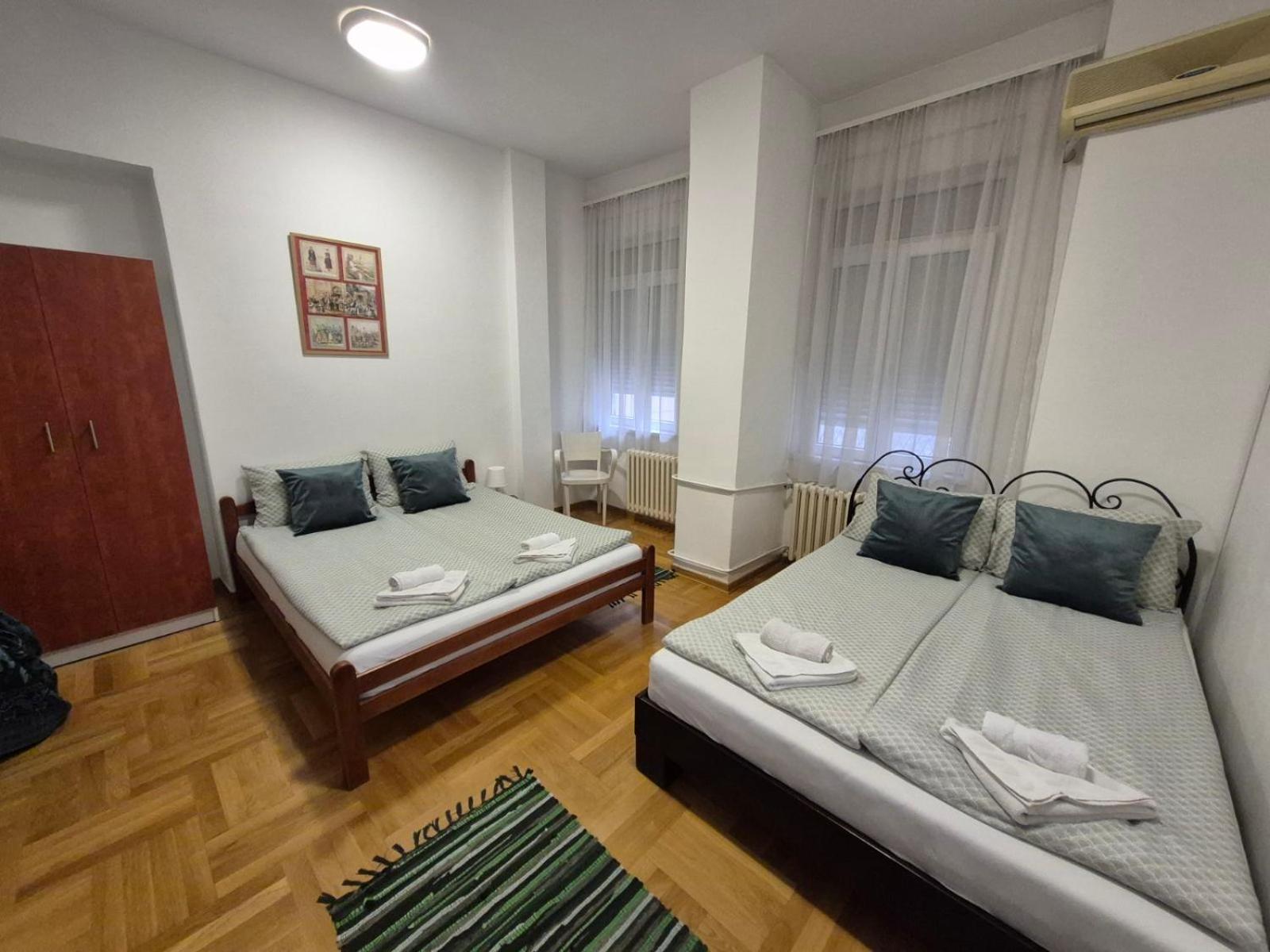 Authentic Belgrade Centre Apartments For Large Groups, Republic Square - Up To 47 People In 5 Apartments Room photo