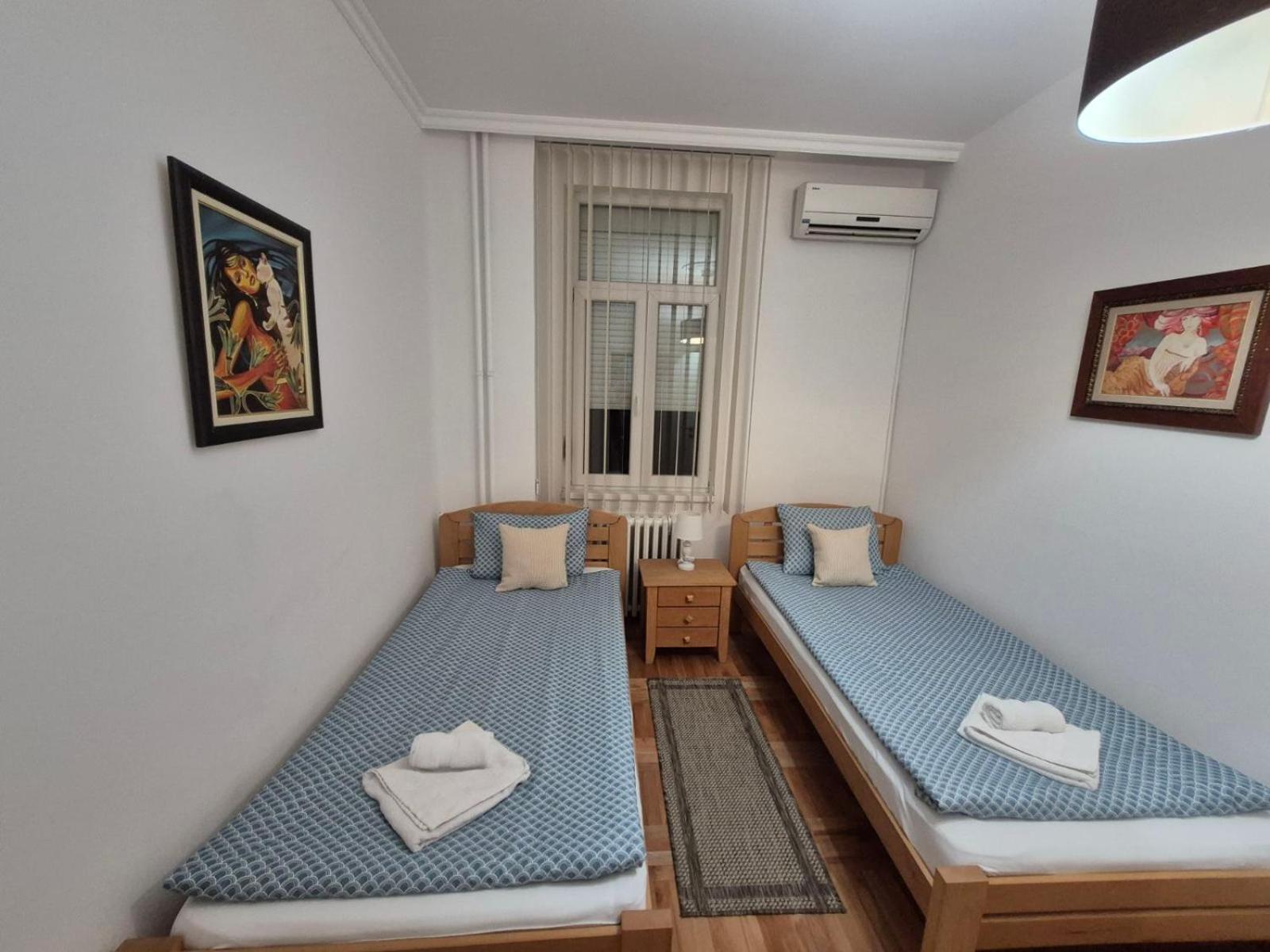 Authentic Belgrade Centre Apartments For Large Groups, Republic Square - Up To 47 People In 5 Apartments Room photo