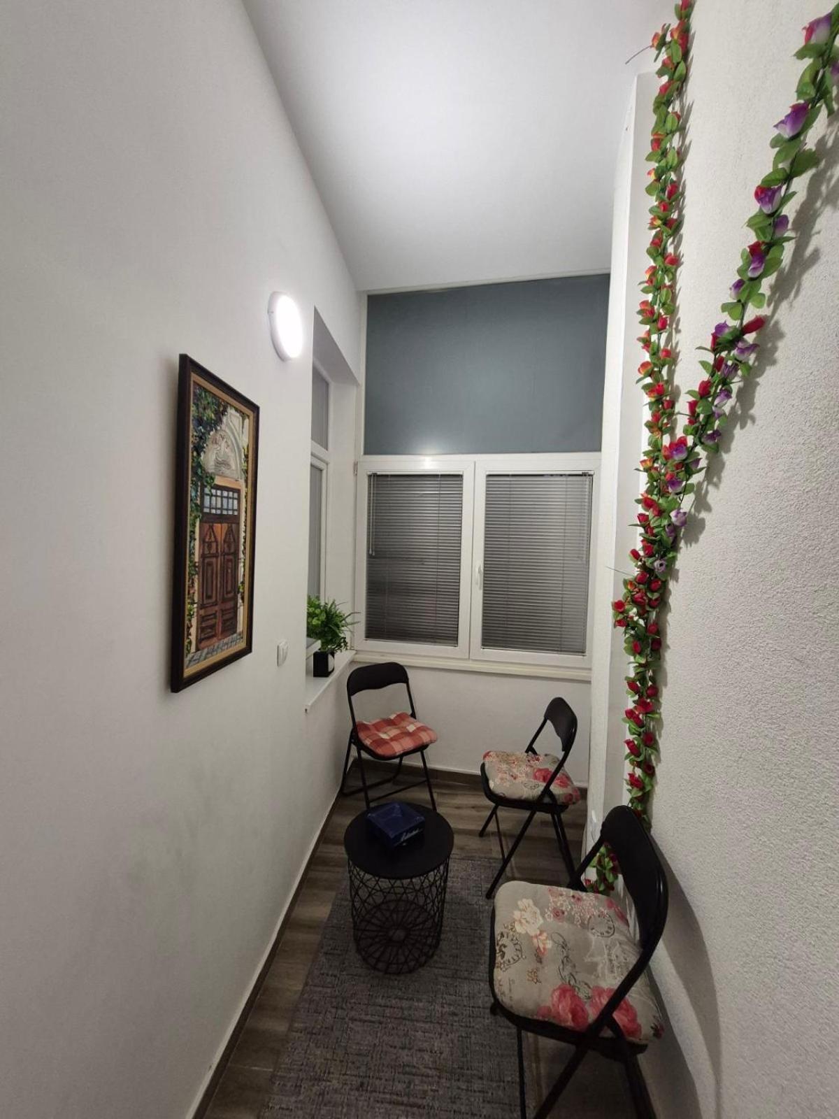 Authentic Belgrade Centre Apartments For Large Groups, Republic Square - Up To 47 People In 5 Apartments Room photo